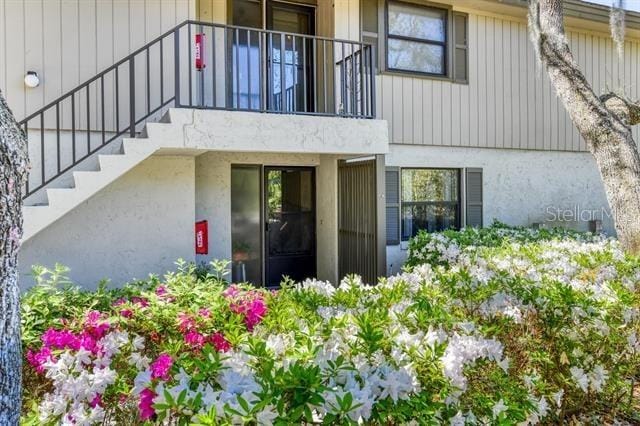 31 Catalonia Court E, Saint Augustine, FL 32086 - entrance to property featuring a balcony