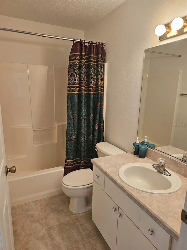 8 Rickenbacker Dr, Palm Coast, FL 32164 - full bath featuring a textured ceiling, shower / bath combo, toilet, tile patterned floors, and vanity