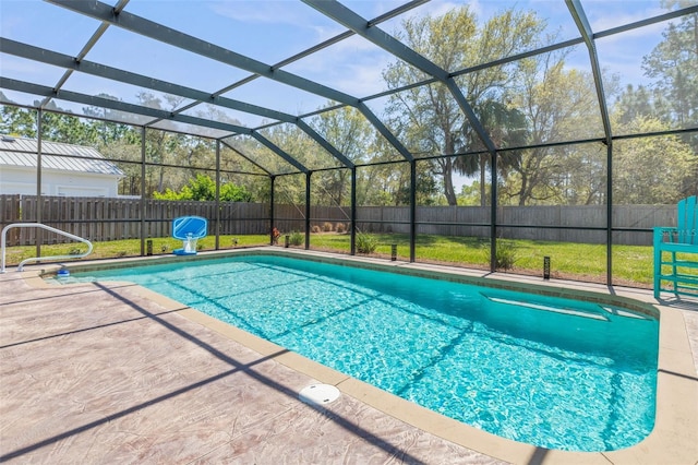 28 Cinnamon Grove Ln, Palm Coast, FL 32137 - view of pool with a fenced in pool, a fenced backyard, a patio area, and a lanai