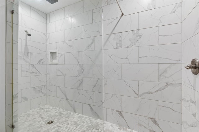 28 Cinnamon Grove Ln, Palm Coast, FL 32137 - bathroom featuring tiled shower