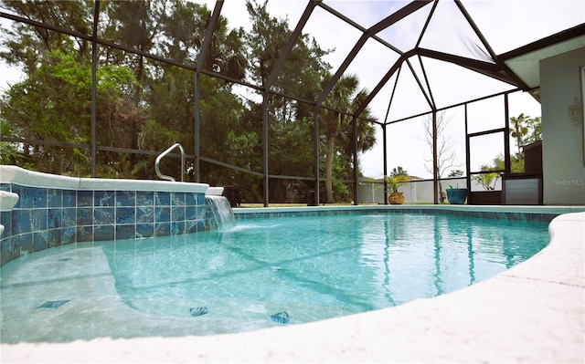 5 Baltimore Ln, Palm Coast, FL 32137 - pool with glass enclosure