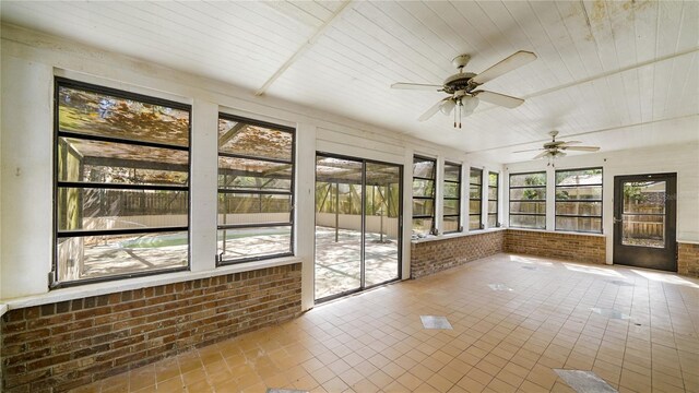 689 16th St, Saint Augustine, FL 32080 - unfurnished sunroom with a ceiling fan