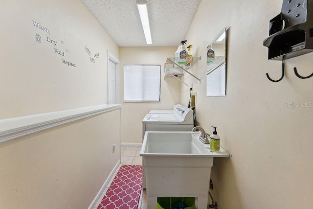 25 Westlawn Pl, Palm Coast, FL 32164 - laundry area with laundry area, a textured ceiling, independent washer and dryer, and a wealth of natural light