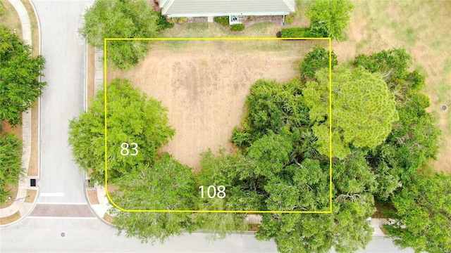 2 Holly Ct, Palm Coast, FL 32137