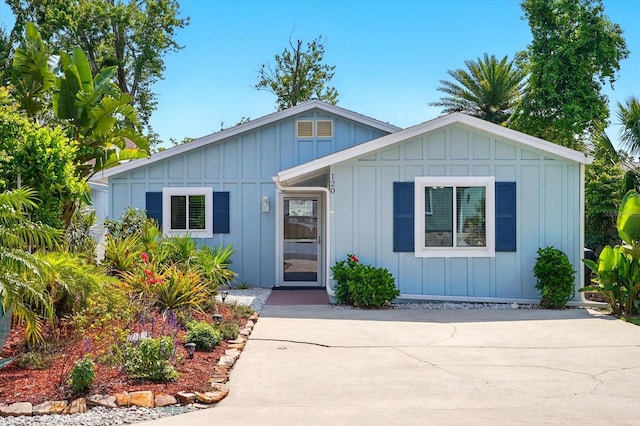 120 Oak Ln, Flagler Beach, FL 32136 - view of front facade featuring board and batten siding