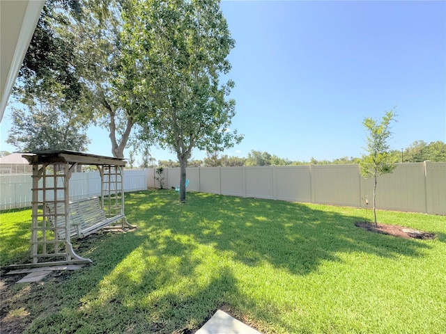 613 Clairmont Ln, South Daytona, FL 32119 - view of yard