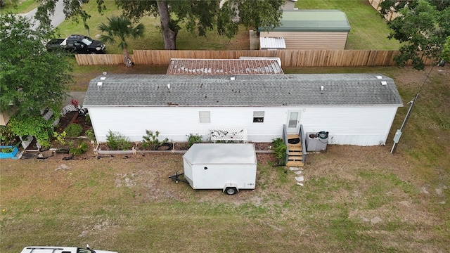 aerial view of property and surrounding area