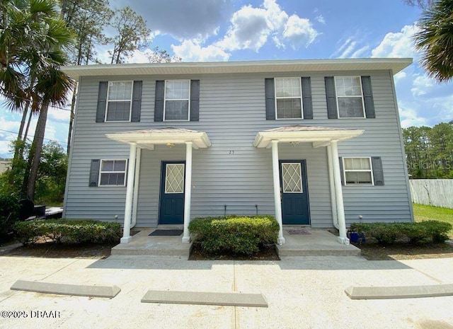 view of front of property
