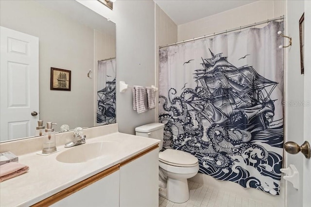 69 Rivers Edge Ln Unit 69, Palm Coast, FL 32137 - full bathroom featuring tile patterned floors, toilet, vanity, and curtained shower