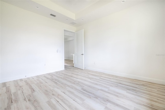 8 Bunker View Pl, Palm Coast, FL 32137 - spare room featuring light wood-type flooring, baseboards, and recessed lighting