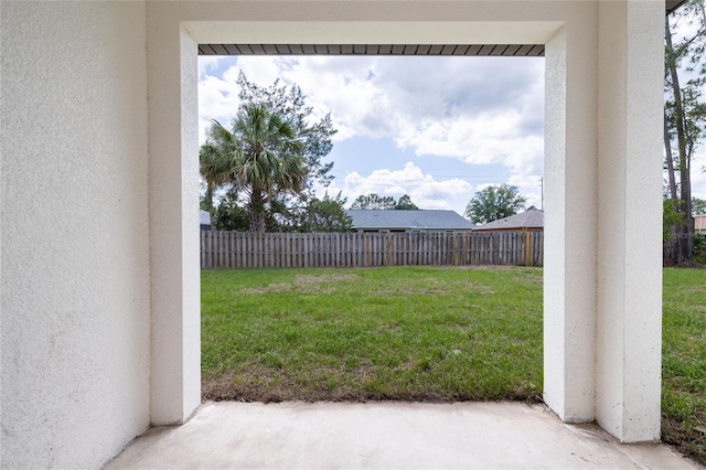 8 Bunker View Pl, Palm Coast, FL 32137 - view of yard with a patio