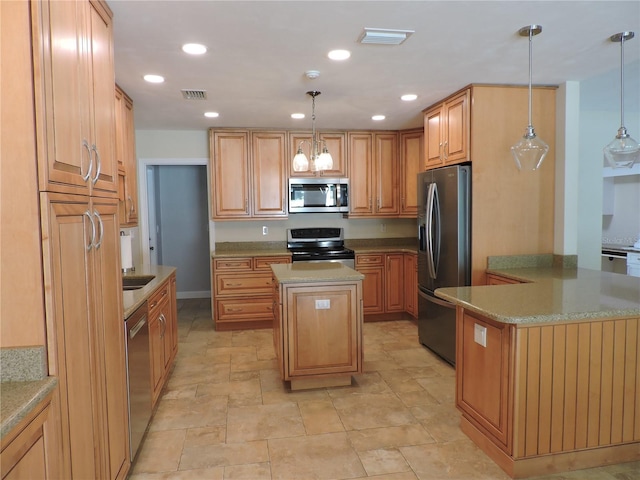 543 Sandy Oaks Blvd, Ormond Beach, FL 32174 - kitchen featuring stainless steel appliances, a center island, pendant lighting, recessed lighting, and light stone finish floors