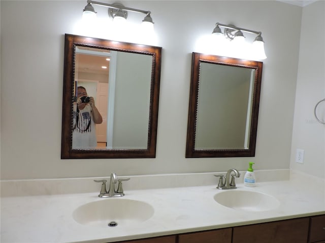 543 Sandy Oaks Blvd, Ormond Beach, FL 32174 - bathroom featuring double vanity