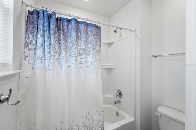 40 Oakleaf Way, Palm Coast, FL 32137 - bathroom featuring toilet and shower / bath combo