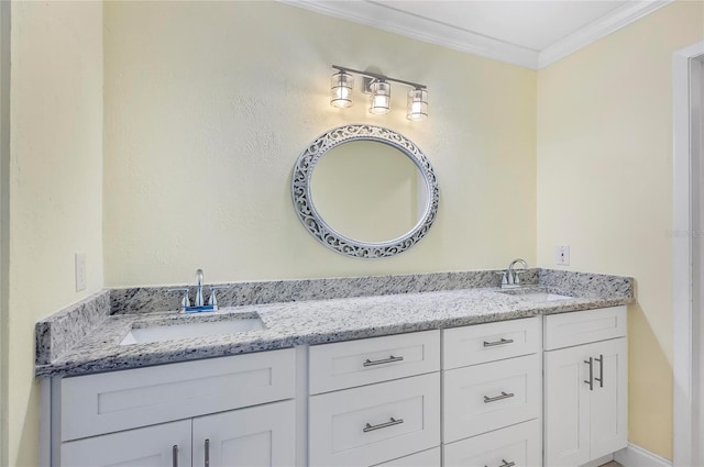 8 Oakmont Ct Unit 0, Palm Coast, FL 32137 - bathroom with double vanity and crown molding