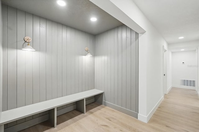 3 Cole Pl, Palm Coast, FL 32137 - mudroom featuring wood finished floors, recessed lighting, and baseboards