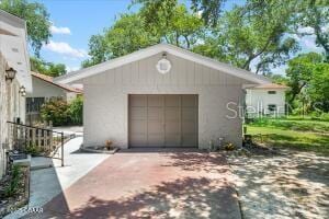 4901 Sailfish Dr, Ponce Inlet, FL 32127 - detached garage with driveway