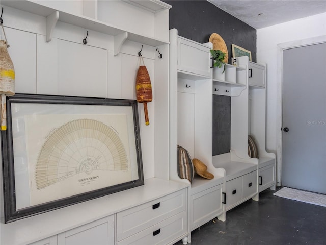 9 Cotton Ct, Palm Coast, FL 32137 - mudroom featuring concrete flooring