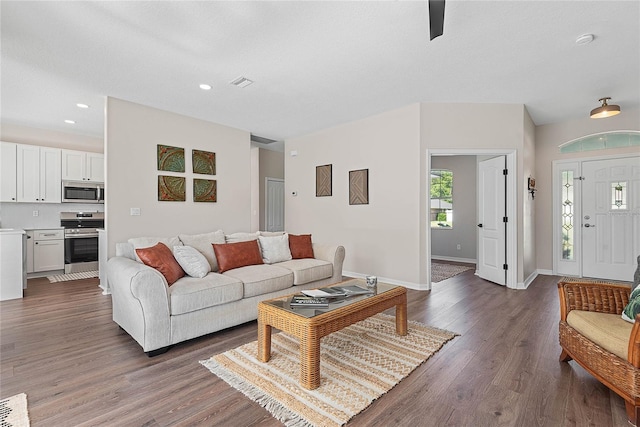 8 Zelda Ct, Palm Coast, FL 32164 - living area featuring wood finished floors, baseboards, recessed lighting, and a ceiling fan
