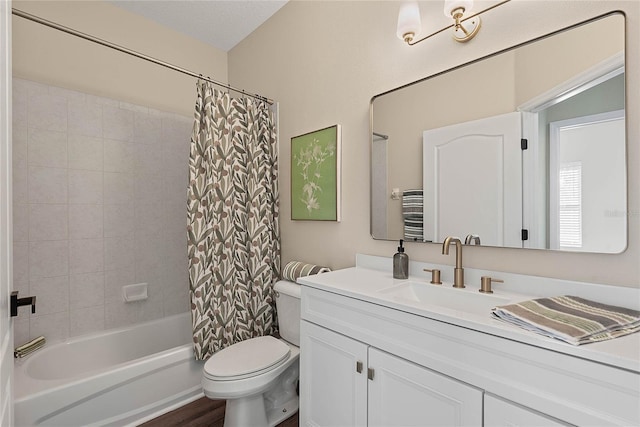 8 Zelda Ct, Palm Coast, FL 32164 - bathroom featuring toilet, vanity, and shower / bath combo