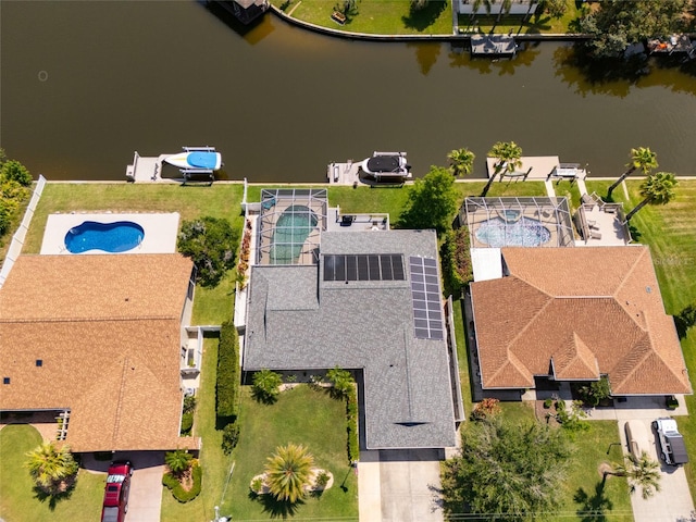 40 Cloverdale Ct N, Palm Coast, FL 32137 - bird's eye view of a nearby body of water and a pool