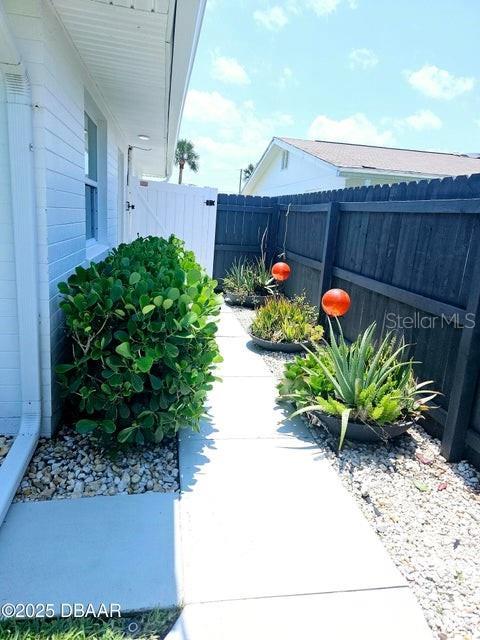 13 Sunrise Ave, Ormond Beach, FL 32176 - view of yard