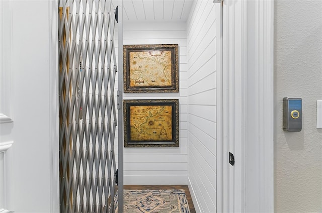 140 Monterey Bay Ln, Green Cove Springs, FL 32043 - elevator featuring wood finished floors and a textured wall