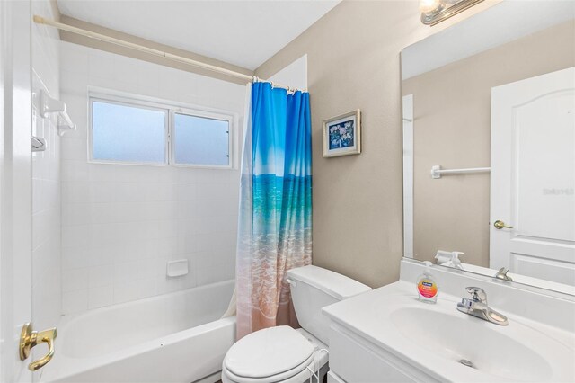 8 Buttermill Dr, Palm Coast, FL 32137 - full bath with toilet, shower / bath combo with shower curtain, and vanity
