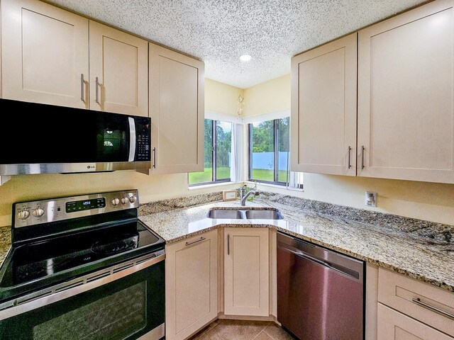 22 Blairsville Dr, Palm Coast, FL 32137 - photo 12