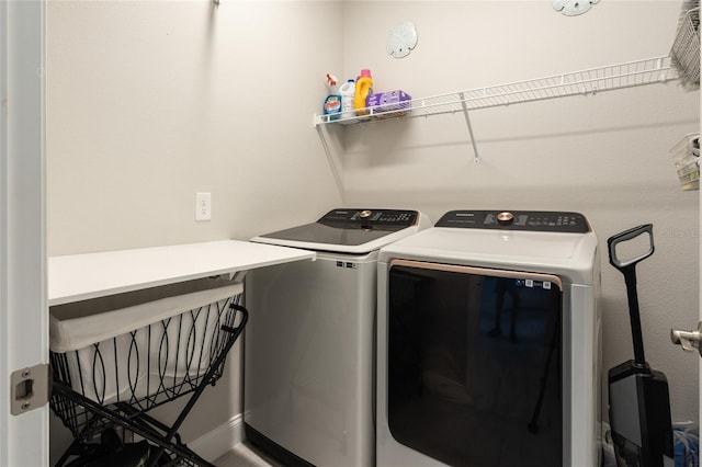 11 Tideway Trl, Palm Coast, FL 32137 - laundry area with independent washer and dryer