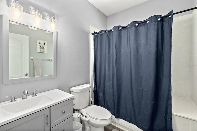 4 Seathorn Path, Palm Coast, FL 32164 - full bath with vanity and shower / bath combo with shower curtain