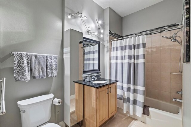 200 Riverfront Dr Unit D302, Palm Coast, FL 32137 - bathroom with tile patterned flooring, shower / tub combo, and vanity