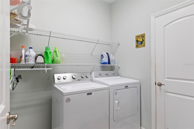 9 Port Royal Dr, Palm Coast, FL 32164 - laundry room featuring washer and dryer