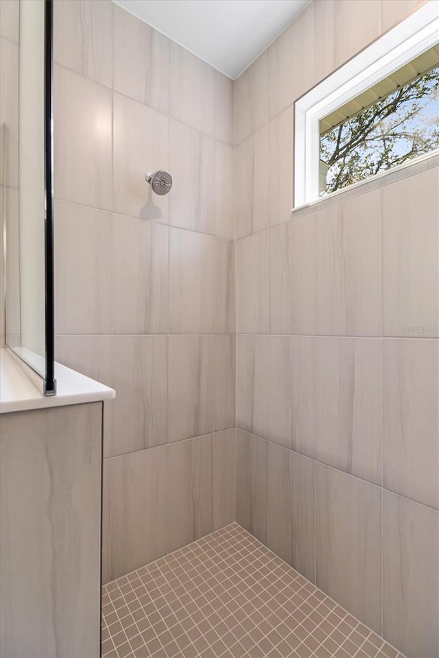 52 Pershing Ln, Palm Coast, FL 32164 - bathroom with tiled shower