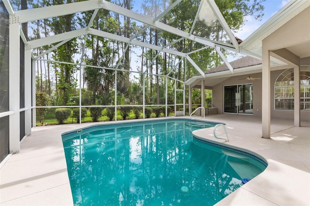 81 Brownstone Ln, Palm Coast, FL 32137 - outdoor pool featuring a patio area, a ceiling fan, and a lanai