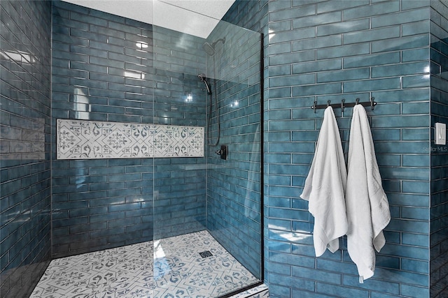 8 White Horse Ln, Palm Coast, FL 32164 - bathroom featuring tiled shower