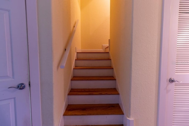 3000 Ocean Shore Blvd Unit 18, Ormond Beach, FL 32176 - view of staircase