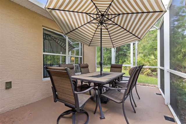 5 Senora Ct, Palm Coast, FL 32164 - view of patio with outdoor dining area