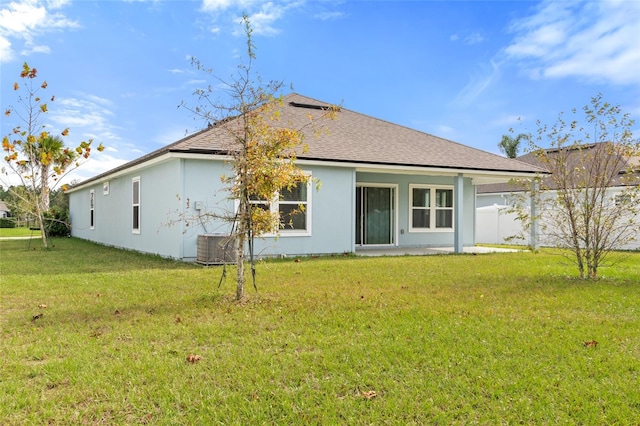 392 S Hamilton Springs Rd, Saint Augustine, FL 32084 - back of property with roof with shingles and stucco siding