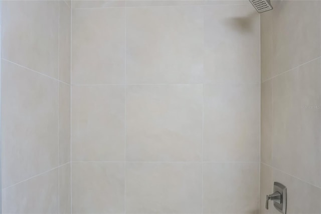 204 S Forsyth St, Bunnell, FL 32110 - bathroom view of a tile shower