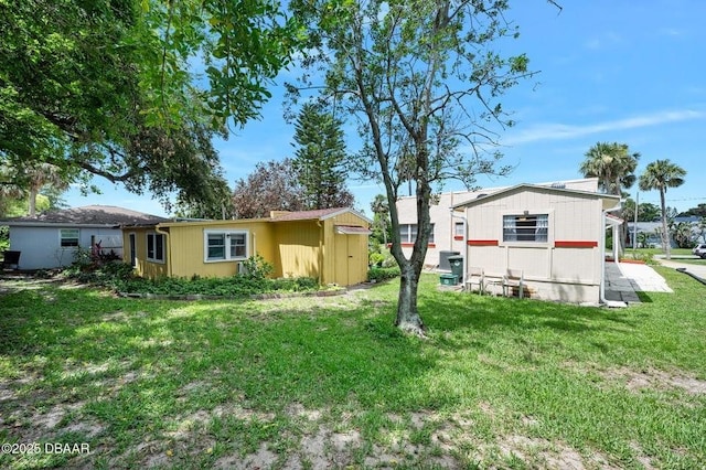 918 N Wild Olive Ave, Daytona Beach, FL 32118 - view of green lawn