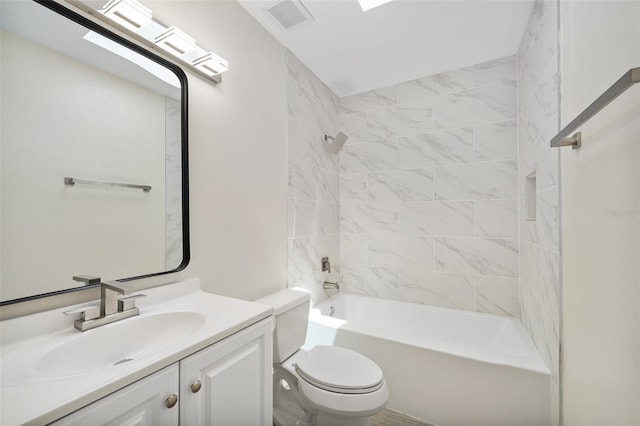 3 Fenwood Ln, Palm Coast, FL 32137 - bathroom featuring vanity and washtub / shower combination