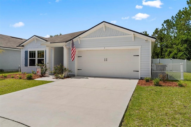 7 Grand Par Ct, Bunnell, FL 32110 - single story home featuring driveway and an attached garage