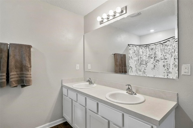 7 Grand Par Ct, Bunnell, FL 32110 - bathroom featuring double vanity