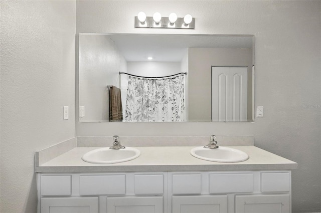 7 Grand Par Ct, Bunnell, FL 32110 - full bathroom with double vanity