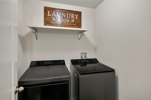 7 Grand Par Ct, Bunnell, FL 32110 - laundry area featuring washer and clothes dryer