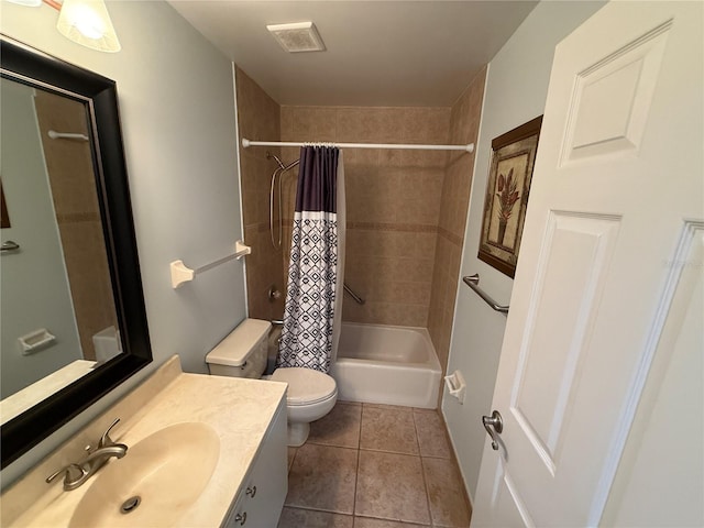 59 Rivers Edge Ln Unit 59, Palm Coast, FL 32137 - bathroom featuring vanity, tile patterned floors, and shower / tub combo with curtain