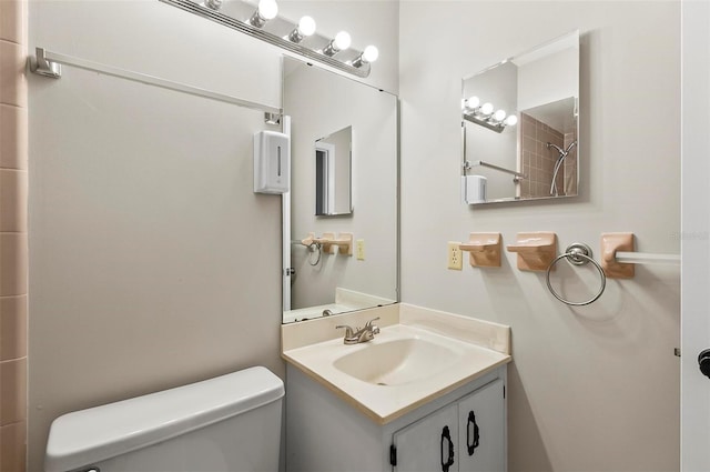 14 Oakmont Ct Unit 14, Palm Coast, FL 32137 - bathroom with vanity and a shower