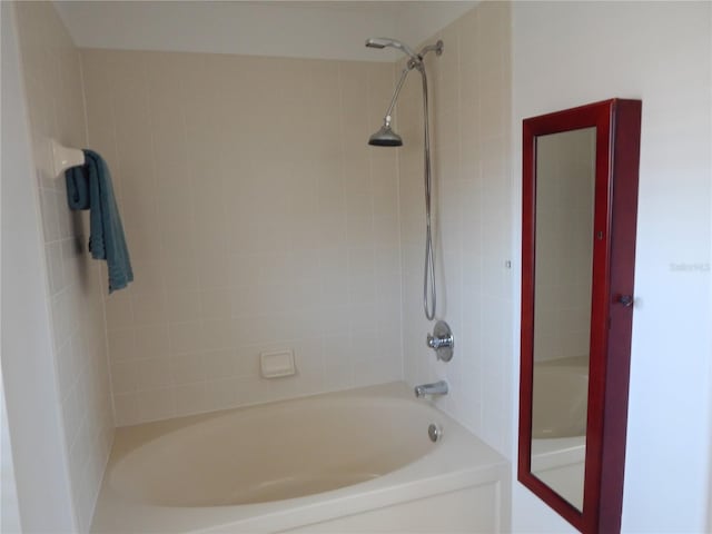 7 College Ct, Palm Coast, FL 32137 - full bathroom featuring shower / tub combination