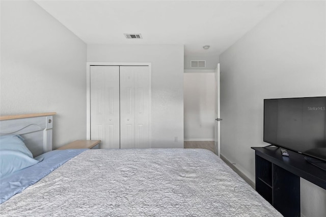 4600 E Moody Blvd Unit 14O, Bunnell, FL 32110 - bedroom featuring a closet and baseboards